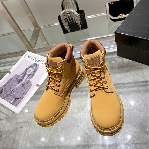 Picture of Chrome Hearts Shoes Women _SKUfw120961253fw